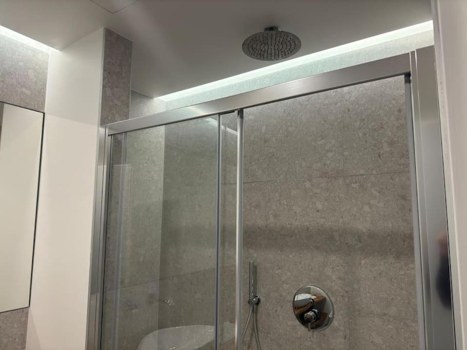 Dolce Missori Apartment Milan Bagian luar foto