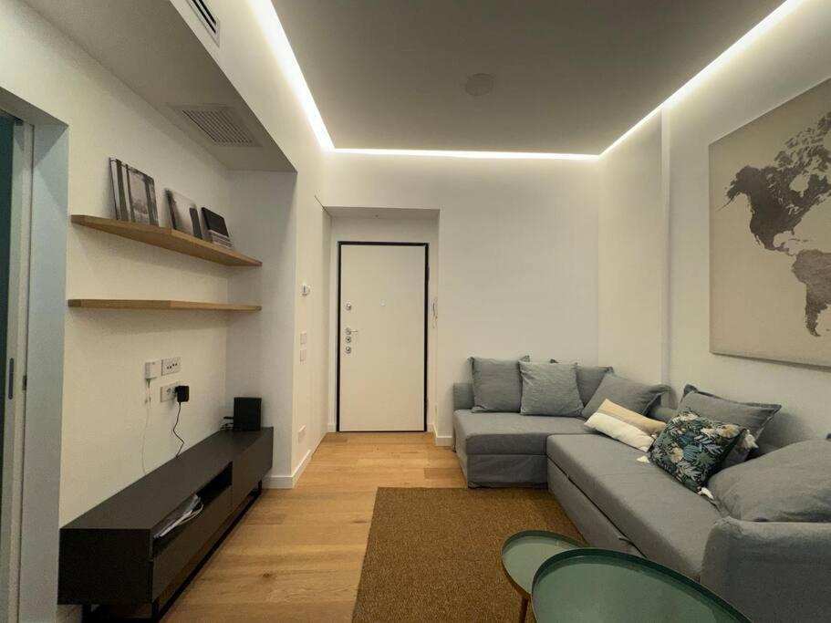 Dolce Missori Apartment Milan Bagian luar foto
