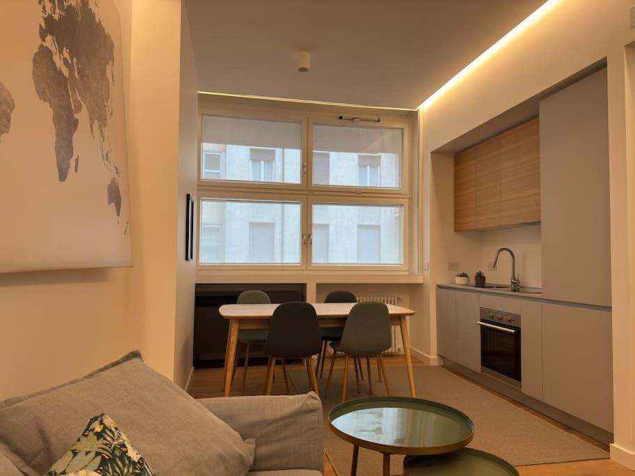 Dolce Missori Apartment Milan Bagian luar foto