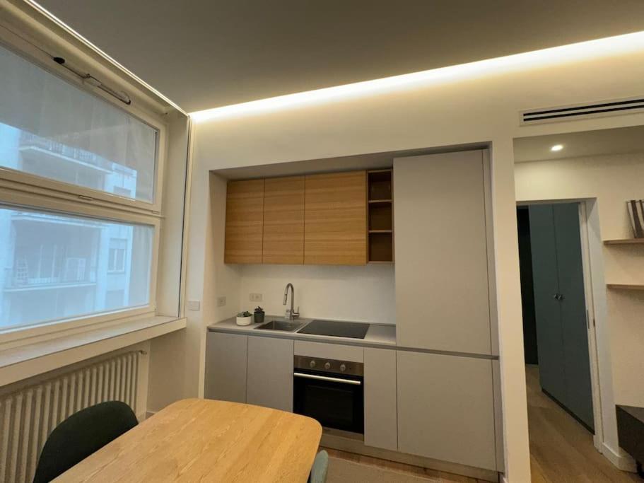 Dolce Missori Apartment Milan Bagian luar foto