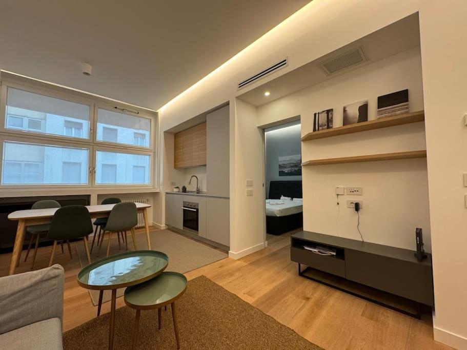 Dolce Missori Apartment Milan Bagian luar foto
