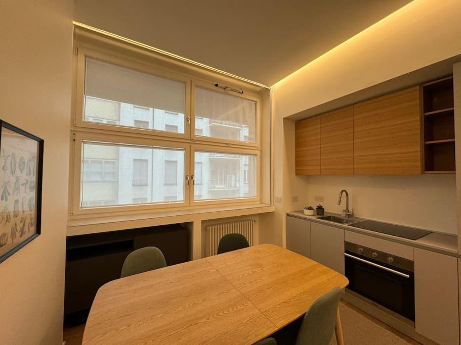Dolce Missori Apartment Milan Bagian luar foto