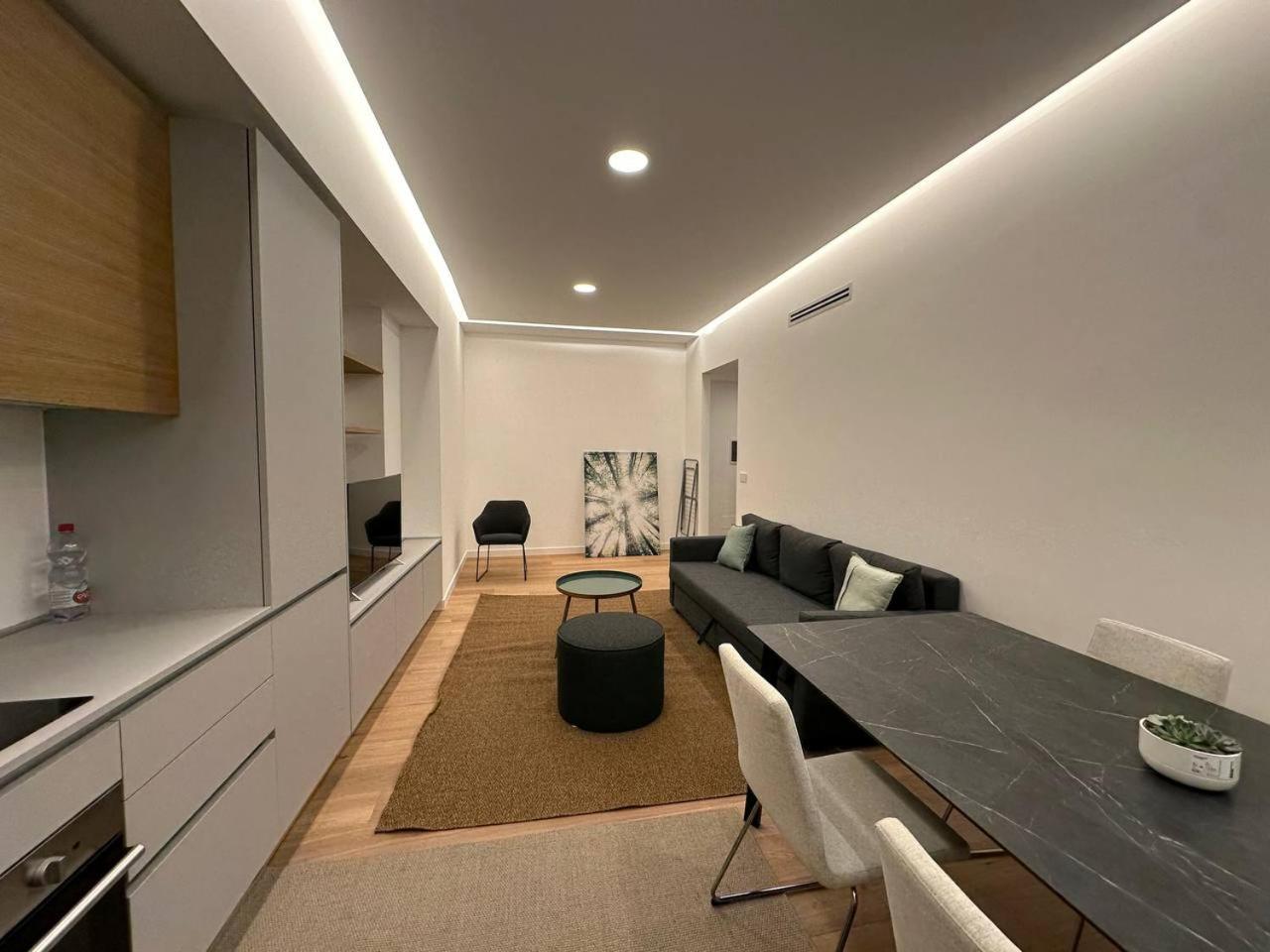 Dolce Missori Apartment Milan Bagian luar foto